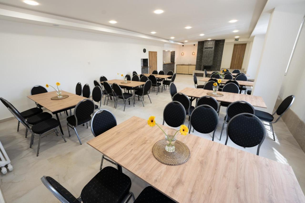Rekreacne Stredisko Patince - Family Resort Ngoại thất bức ảnh